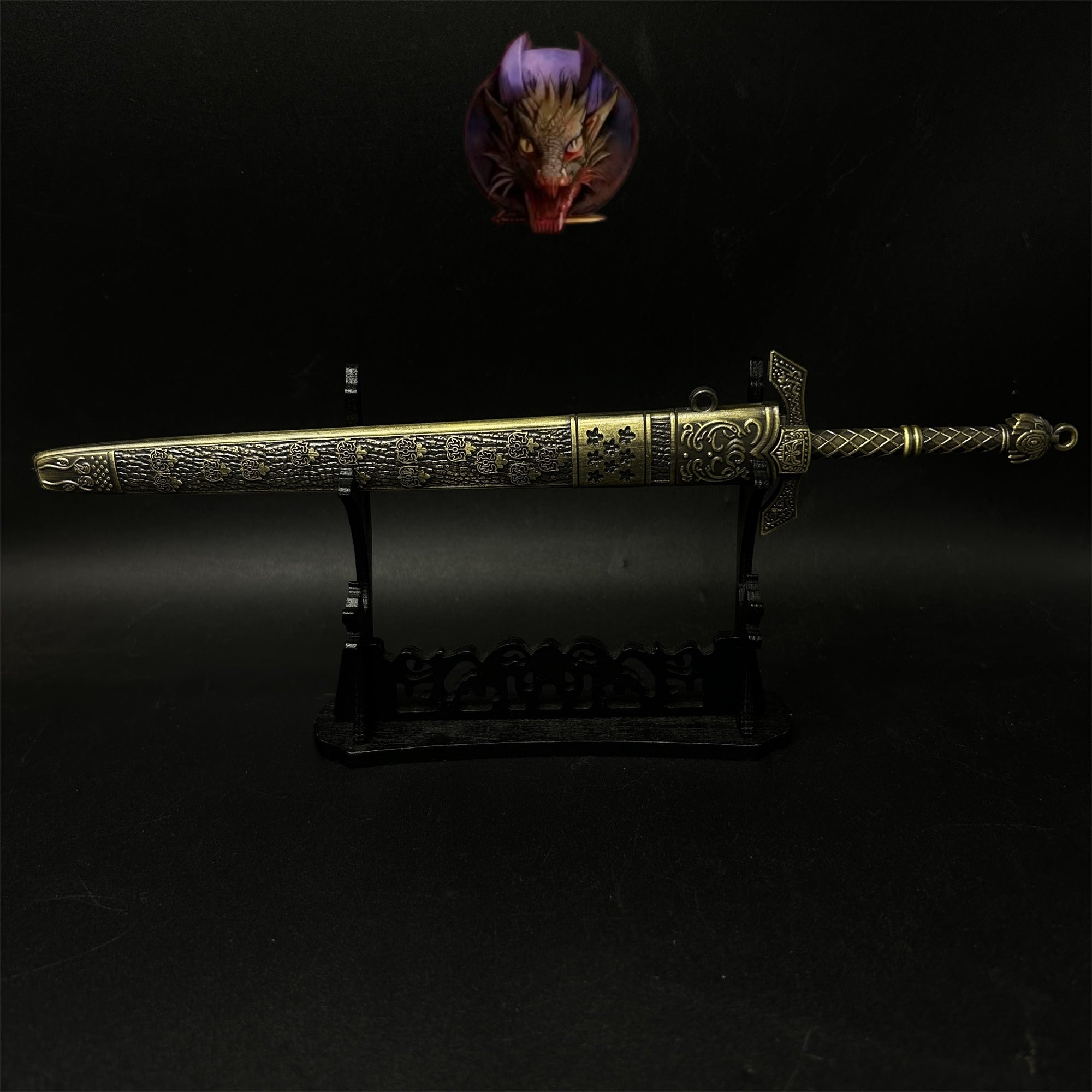 ER Game Banished Knight's Greatsword 22CM Metal Replica