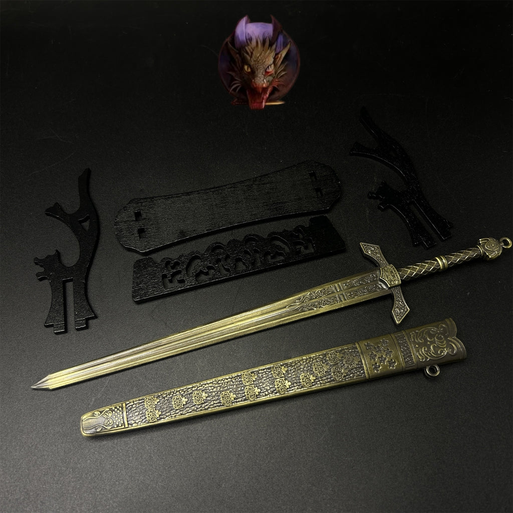 ER Game Banished Knight's Greatsword 22CM Metal Replica