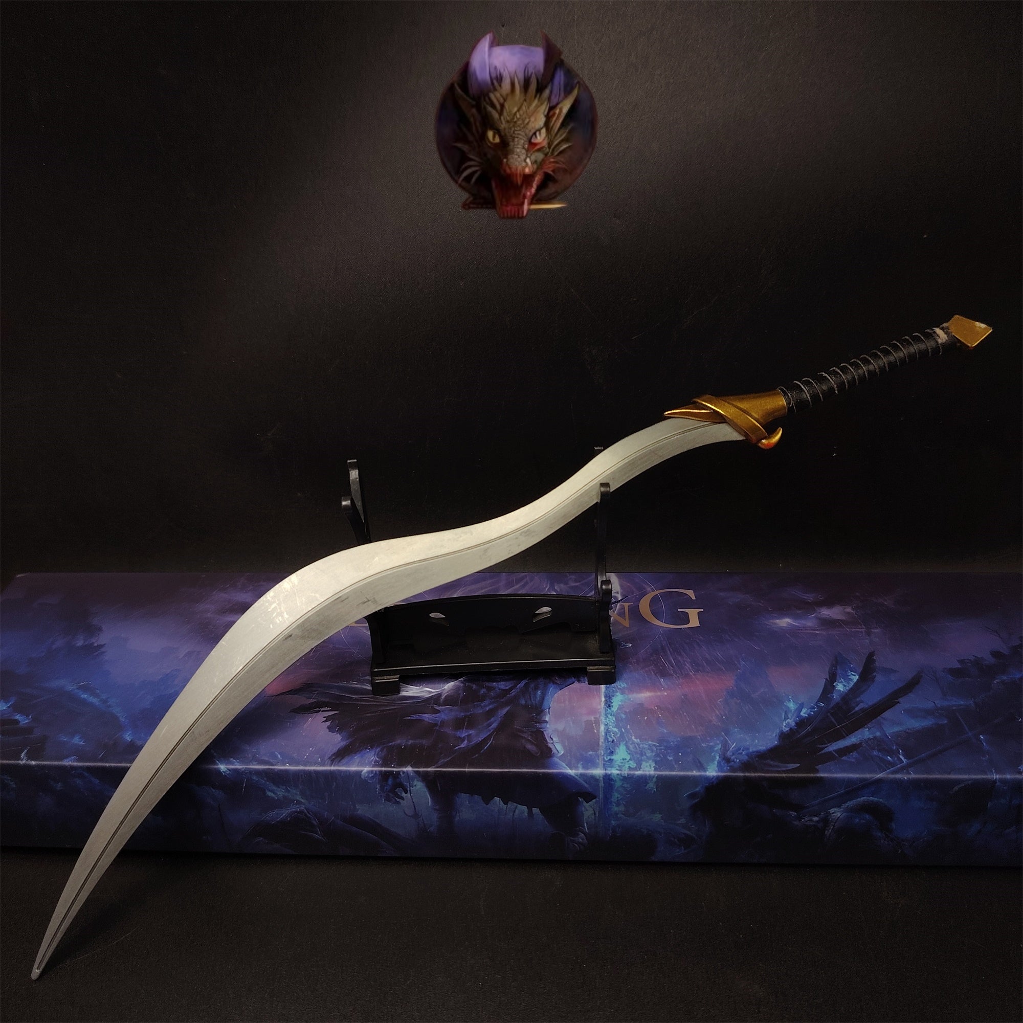 ER Bloodhound's Fang Metal Replica With Gift Box