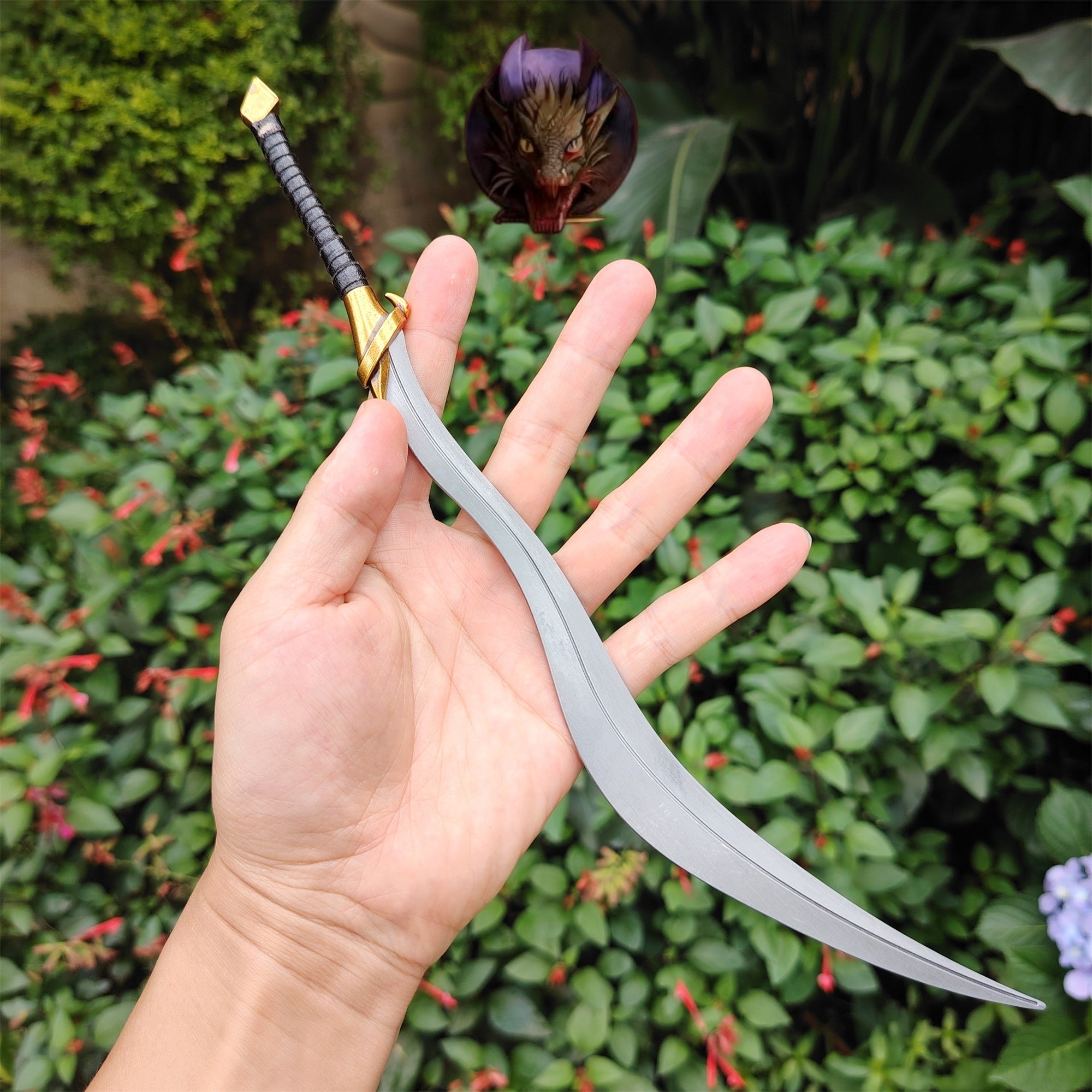 ER Bloodhound's Fang Metal Replica With Gift Box