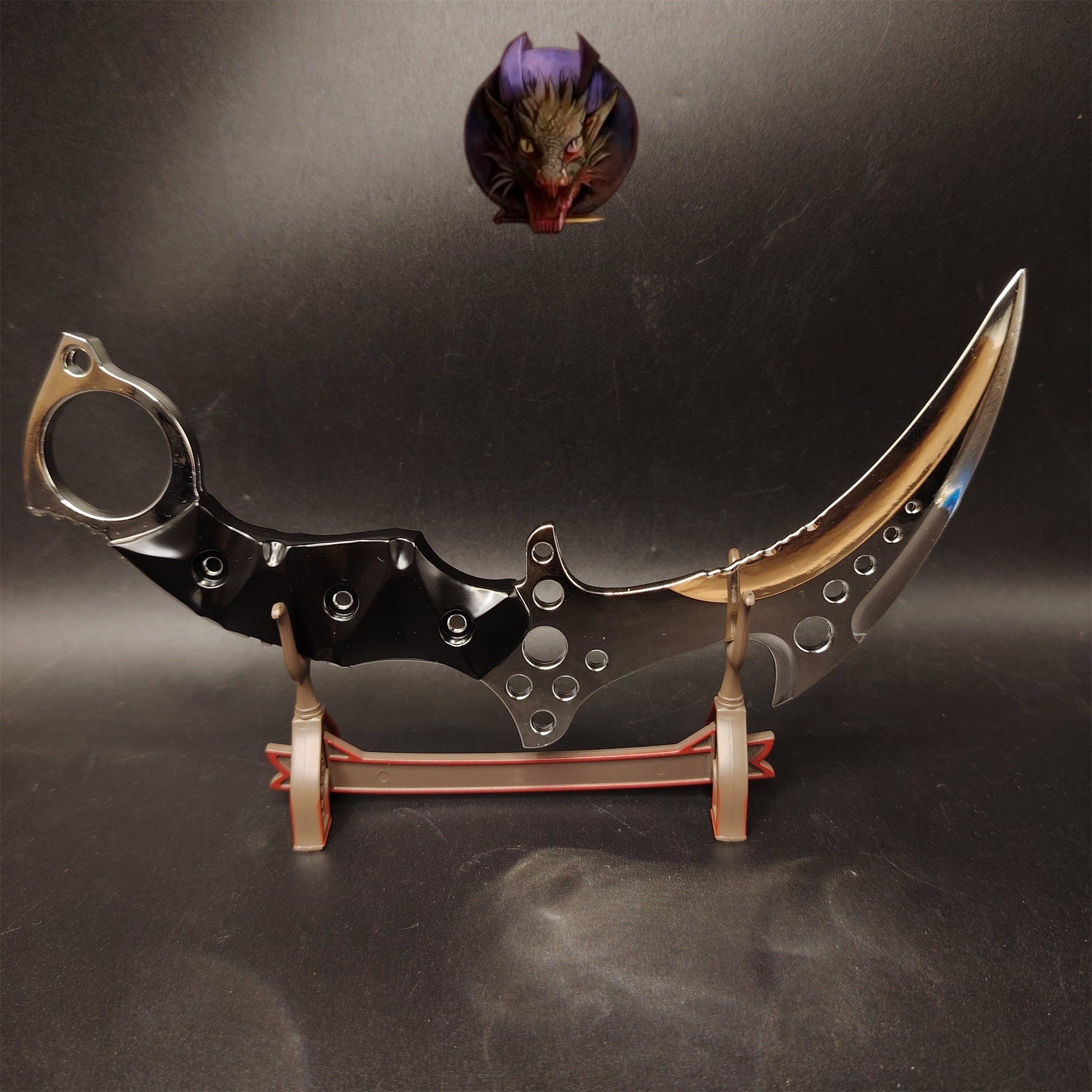 Re8 Metal Chris Karambit Metal Replica