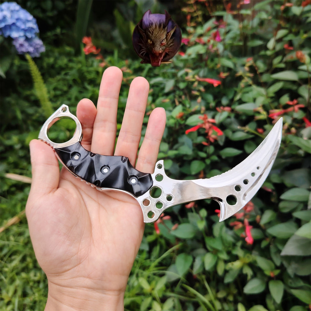 Re8 Metal Chris Karambit Metal Replica
