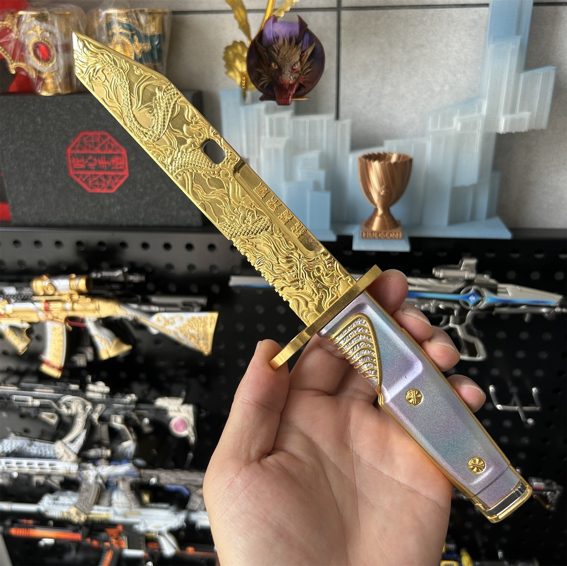 Delta Force Game Dragon Tooth Knife Metal Replica