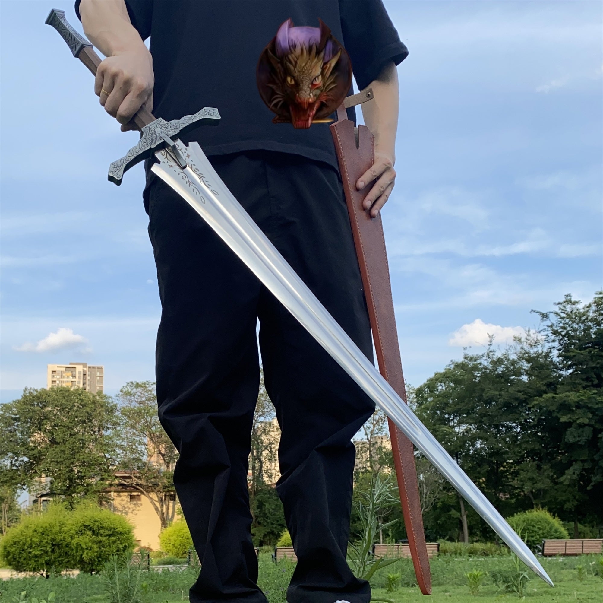 Life-size Replica Inspired By The Knight's Greatsword