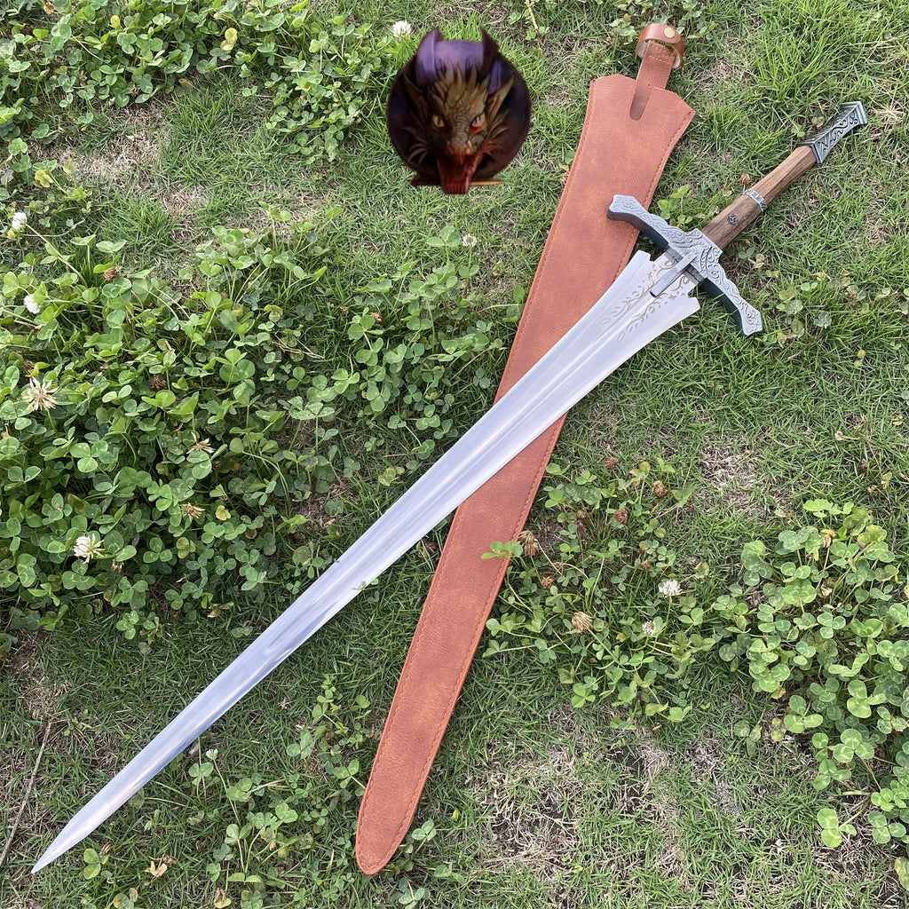 Life-size Replica Inspired By The Knight's Greatsword