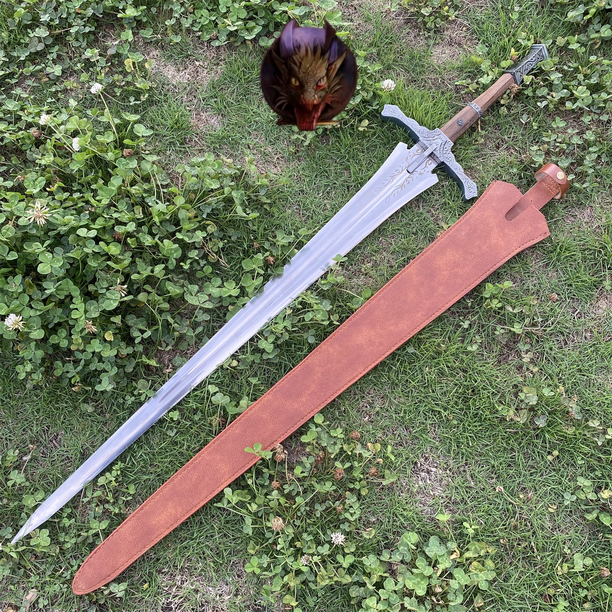 Life-size Replica Inspired By The Knight's Greatsword