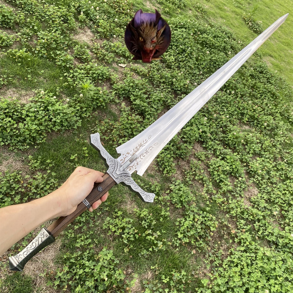 Life-size Replica Inspired By The Knight's Greatsword