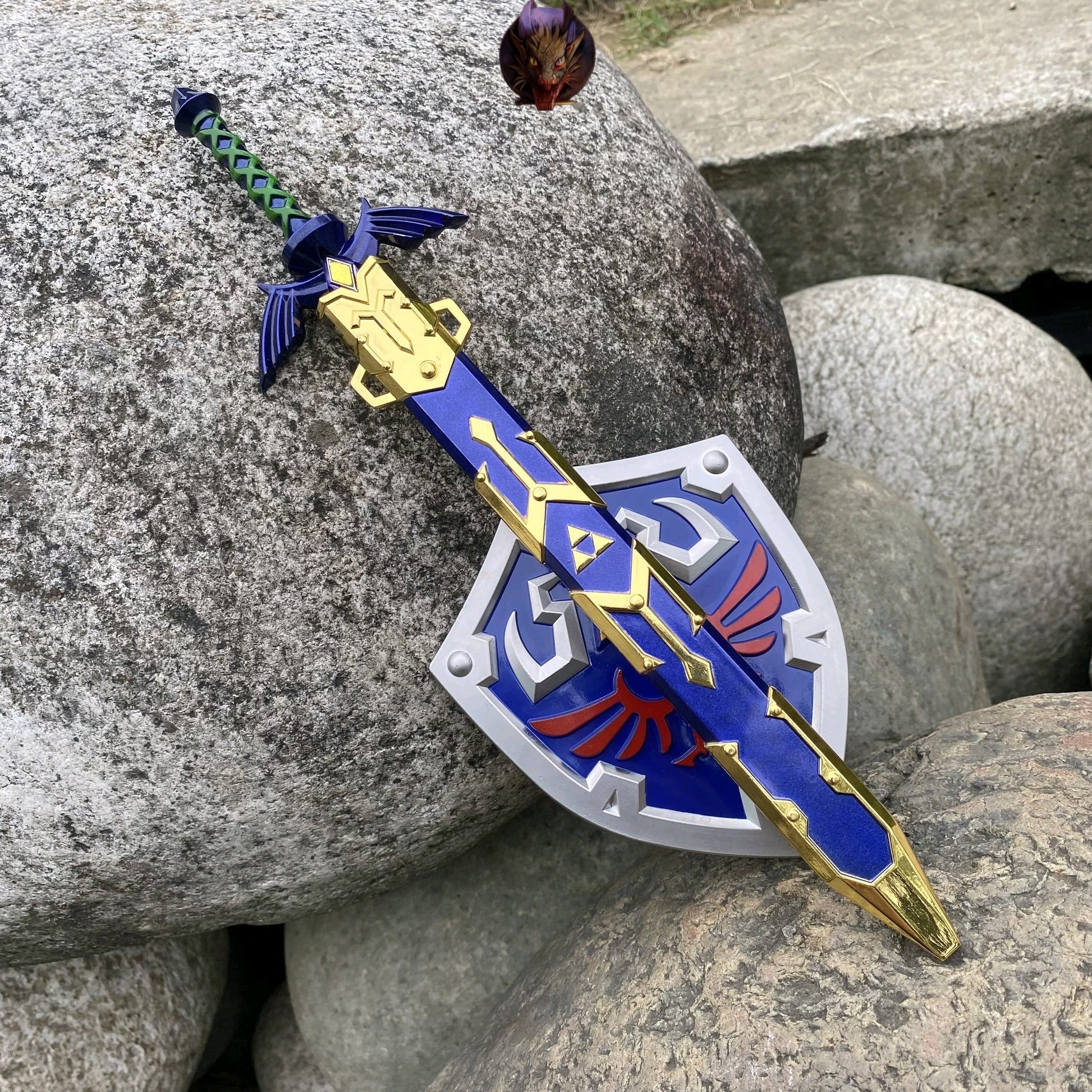 Hylian Shield And 28CM Link Master Sword Metal Replica Miniatue 2 In 1 Pack