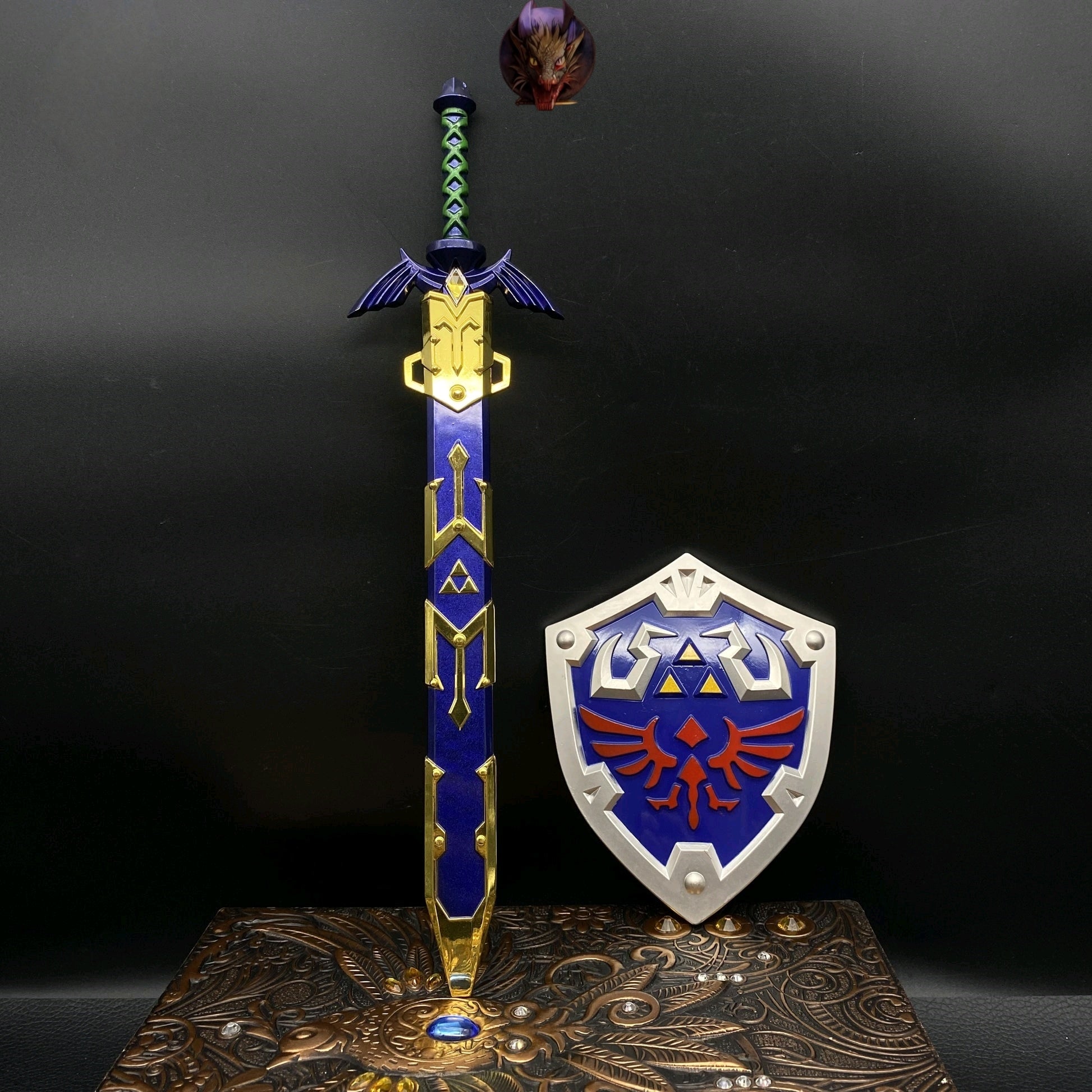 Hylian Shield And 28CM Link Master Sword Metal Replica Miniatue 2 In 1 Pack