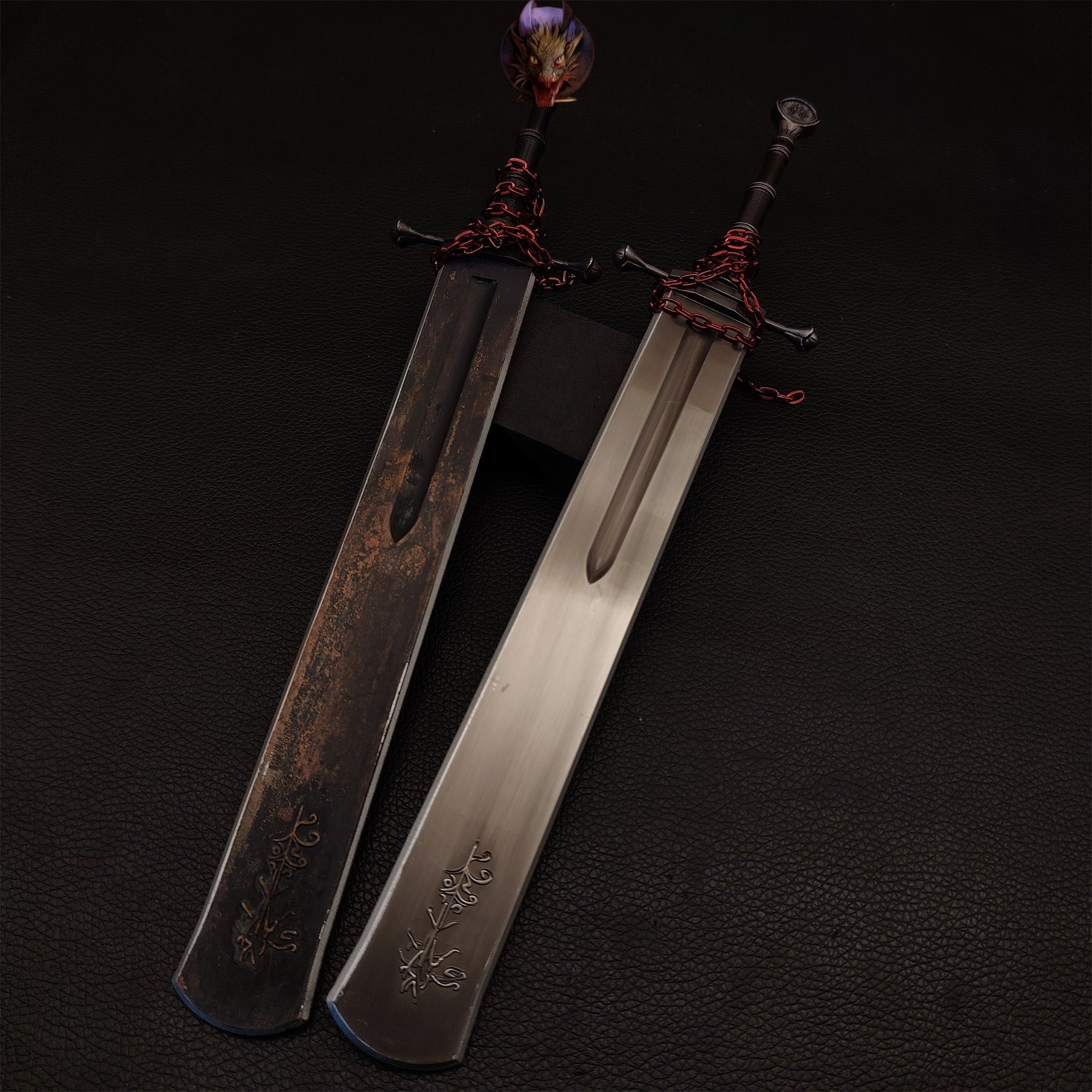 ER Marais Executioner's Sword Metal Miniature Replica