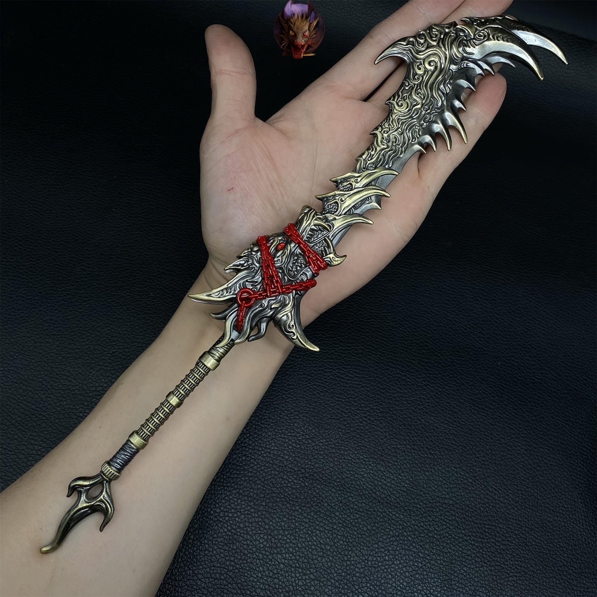 Broad Wolf Lord Sword Metal Craft Replica 29CM