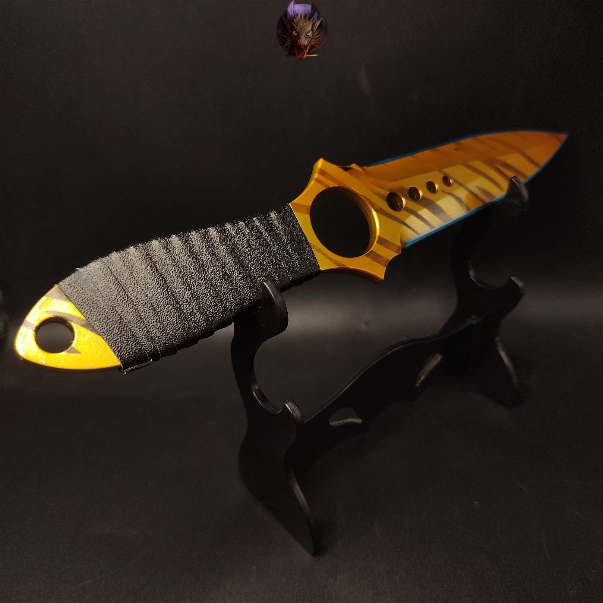 CS Game Skeleton Knife Tiger Tooth Skin Metal Replica