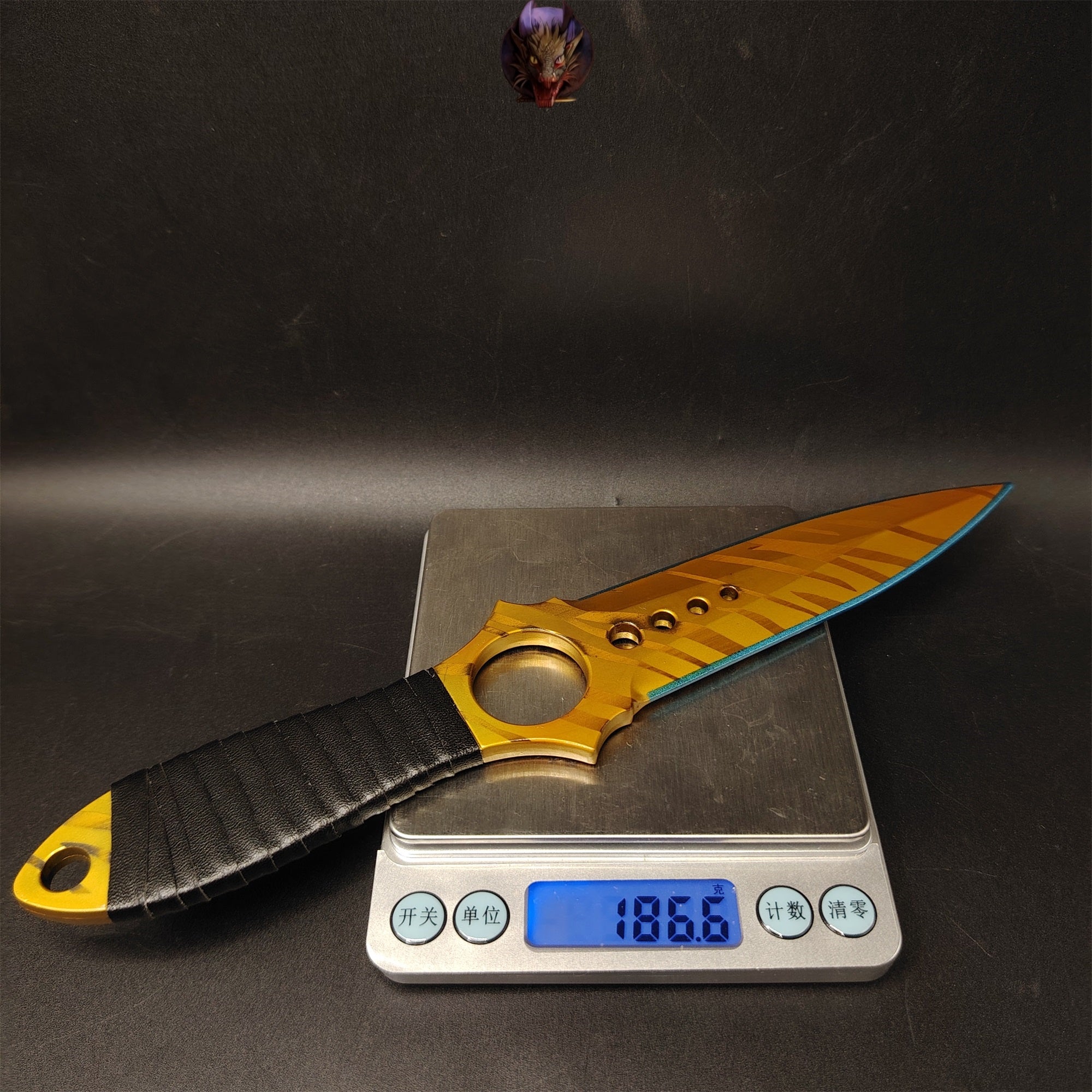 CS Game Skeleton Knife Tiger Tooth Skin Metal Replica