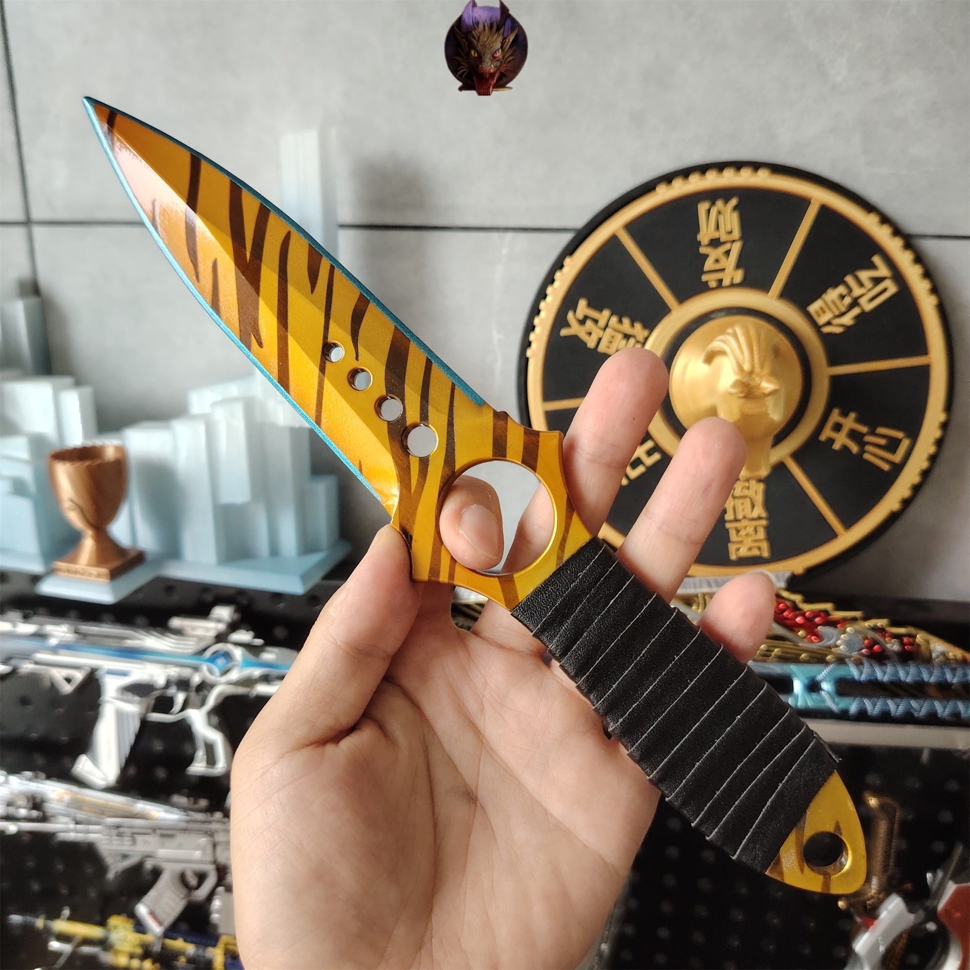 CS Game Skeleton Knife Tiger Tooth Skin Metal Replica