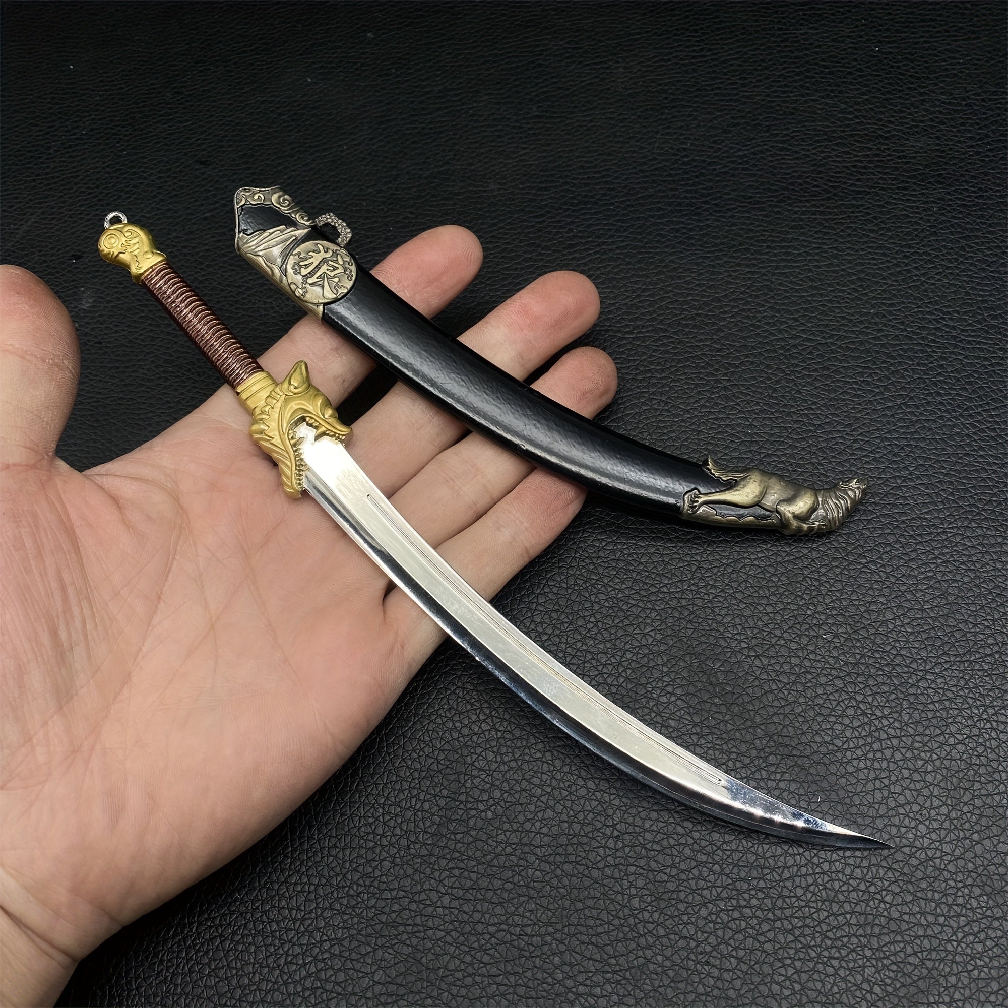 Mini Wolf Head Blunt Blade Sword 1/6 Metal Replica