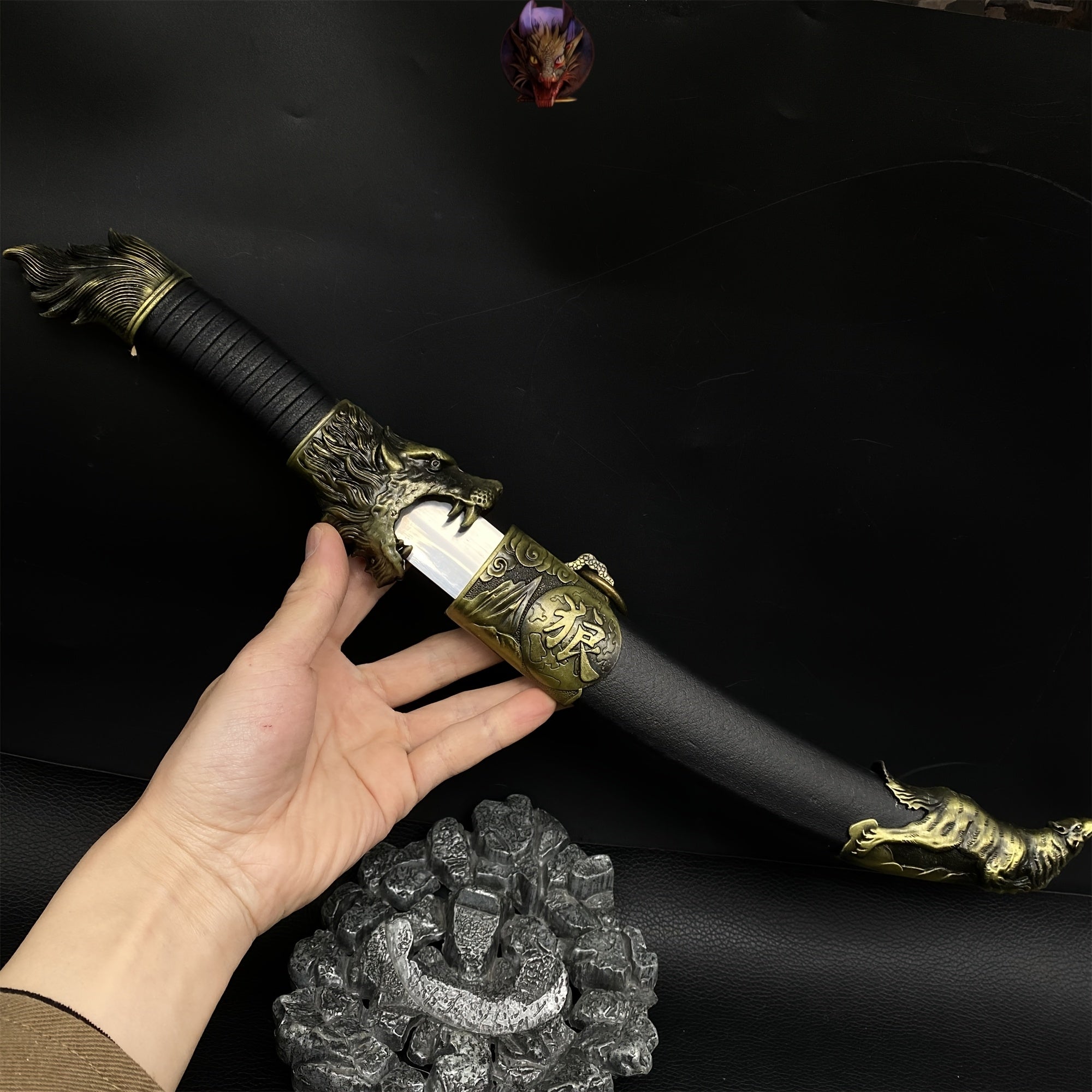 Wolf Head Knife Handcarft Wolf Steel Dagger Blunt Blade Sword