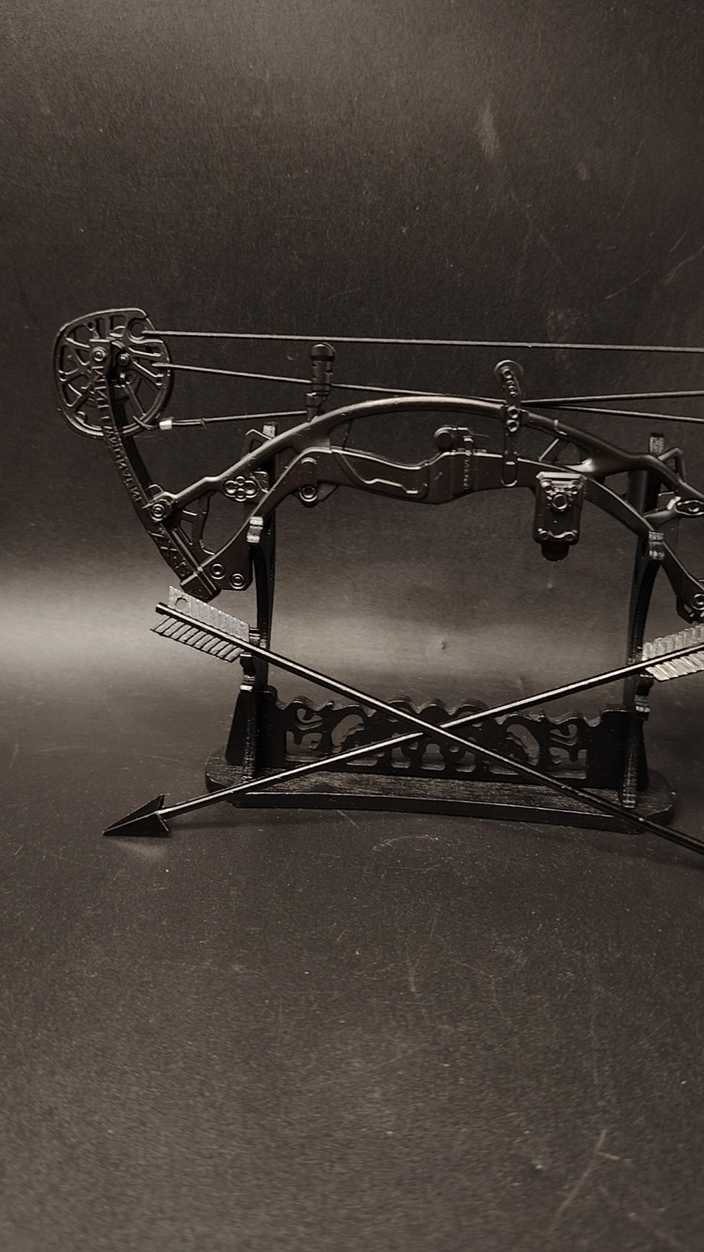 Delta Force Game Composite Bow Miniature Metal Replica