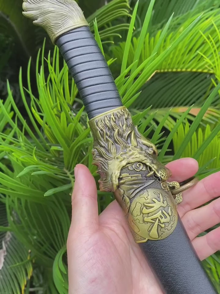 Wolf Head Knife Handcarft Wolf Steel Dagger Blunt Blade Sword